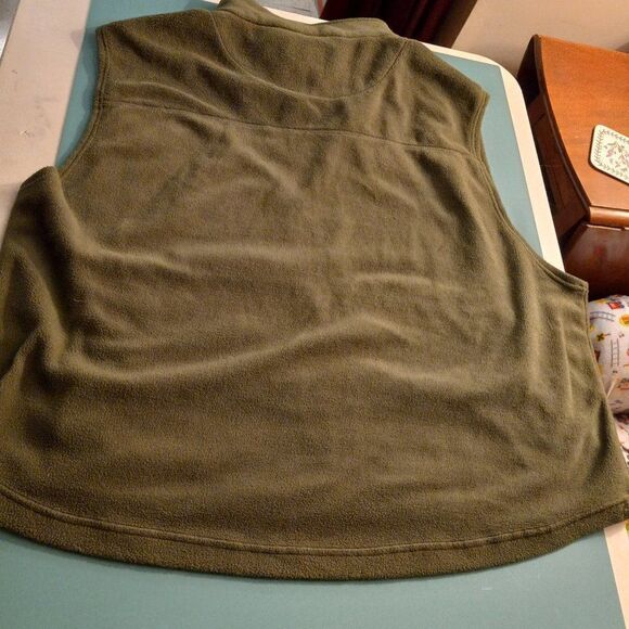 Caribou Creek Green Vest - Picture 6 of 6